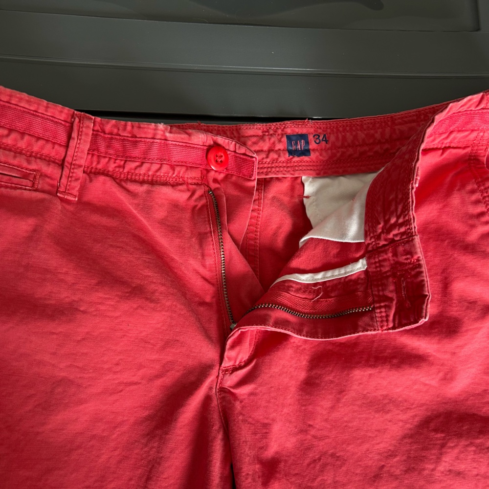 Gap men’s chino shorts